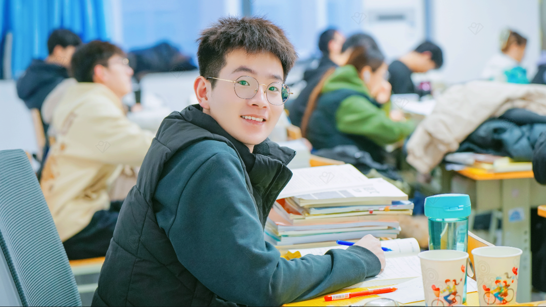 欲戴王冠，必承其重
